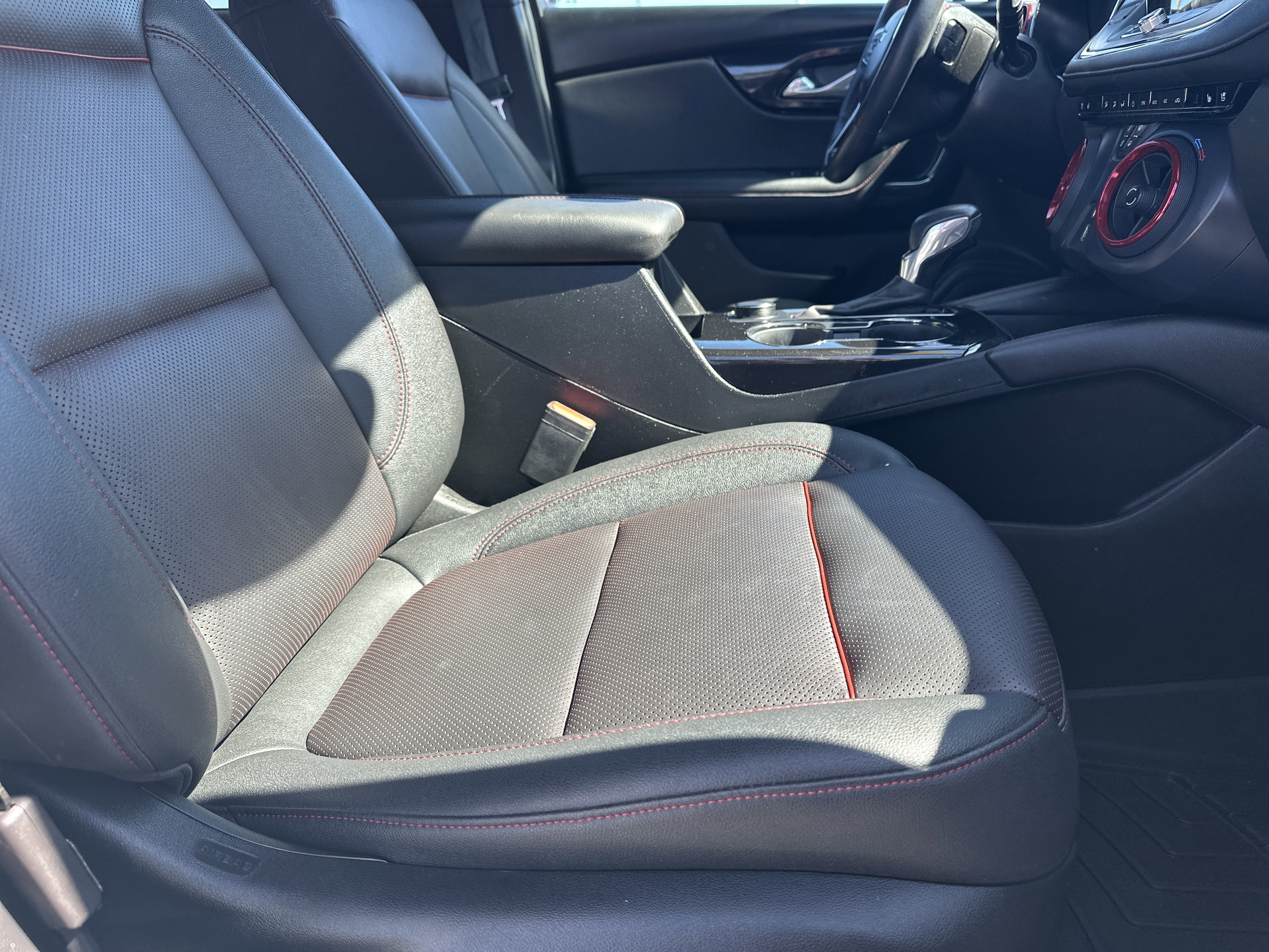 Used 2022 Chevrolet Blazer RS w/ Enhanced Convenience Package image 14