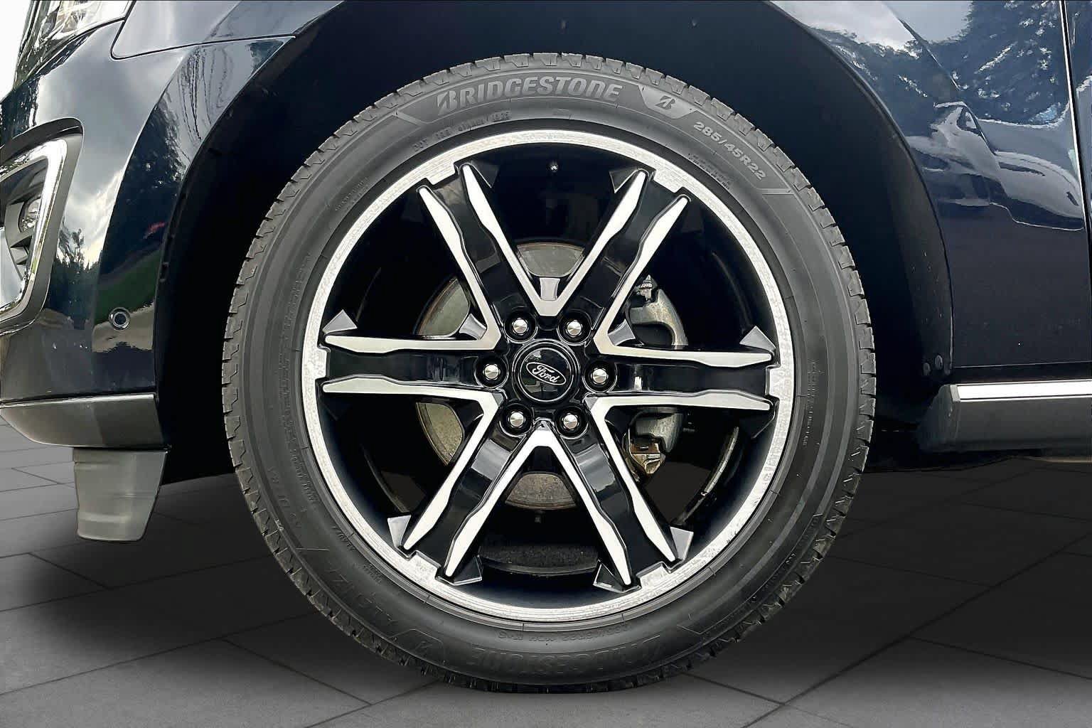 Used 2021 Ford Expedition Limited AWD/4WD image 10