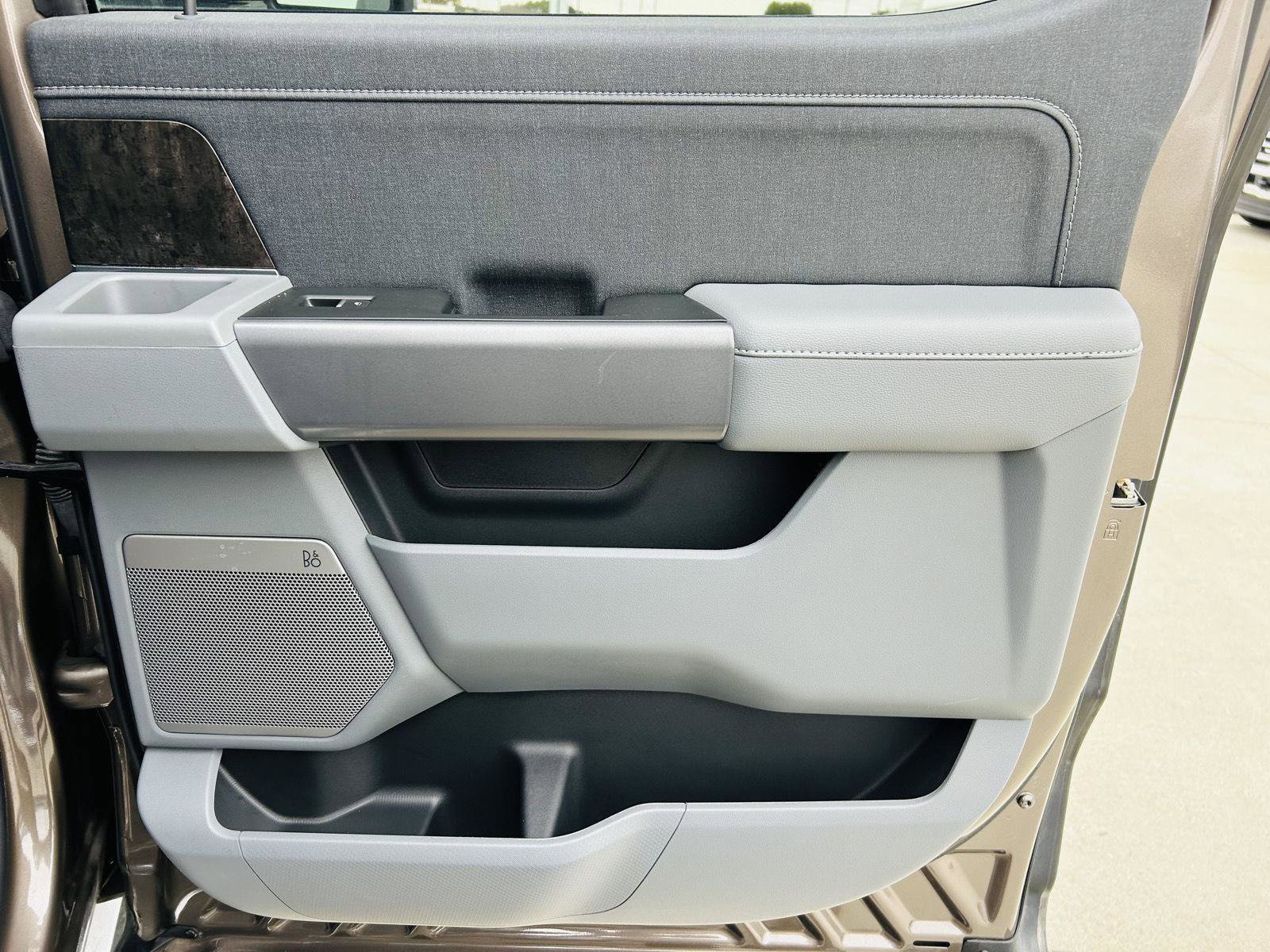 Used 2022 Ford F150 Lariat image 34