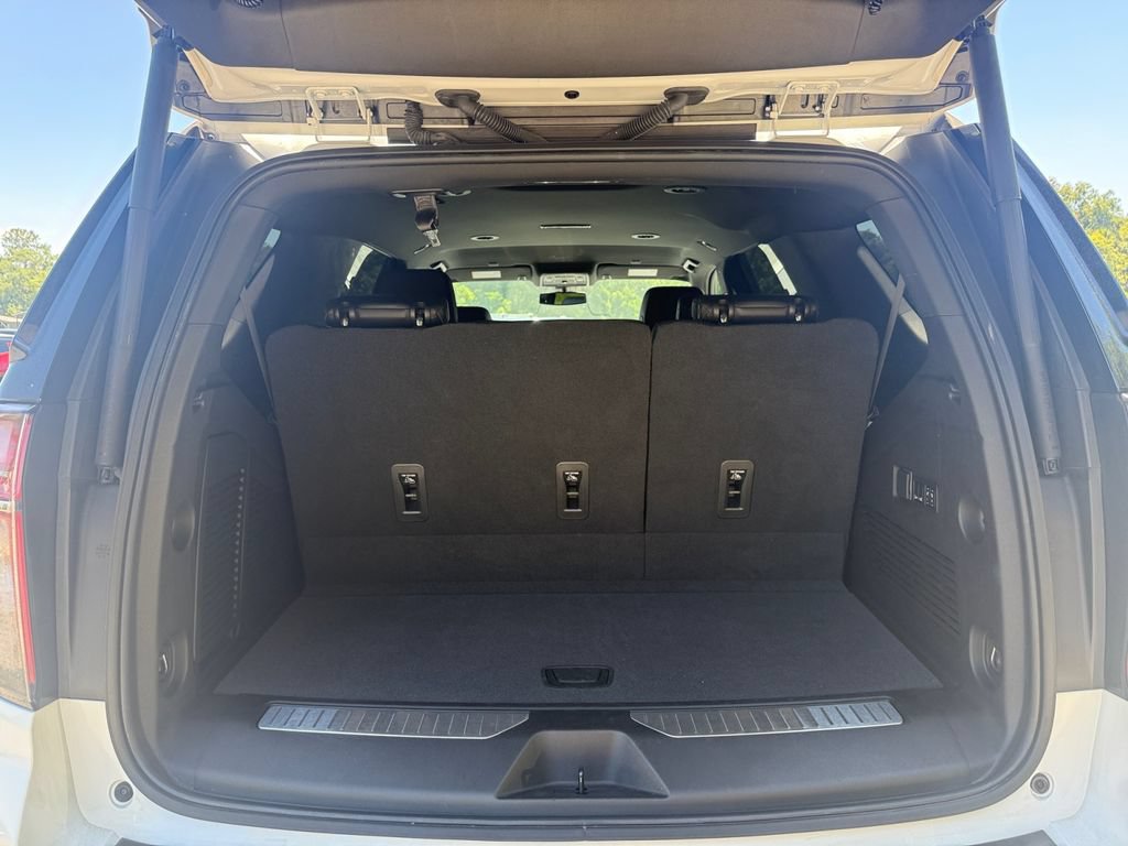 Used 2021 Chevrolet Tahoe RST w/ Luxury Package RWD image 30