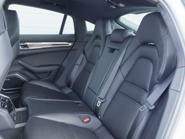 Certified 2022 Porsche Panamera GTS image 18