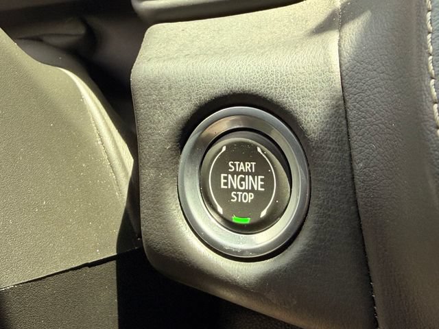 Used 2023 Chevrolet Tahoe Premier AWD/4WD image 16
