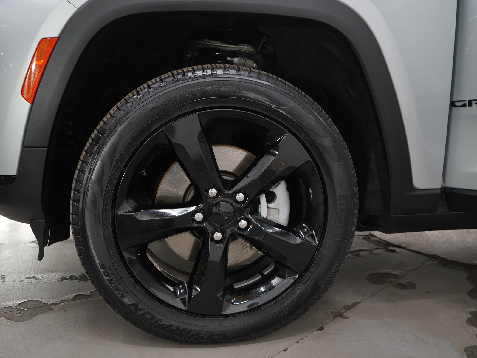 Used 2024 Jeep Grand Cherokee L Altitude AWD/4WD image 31