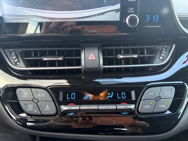 Used 2019 Toyota C-HR LE FWD image 17