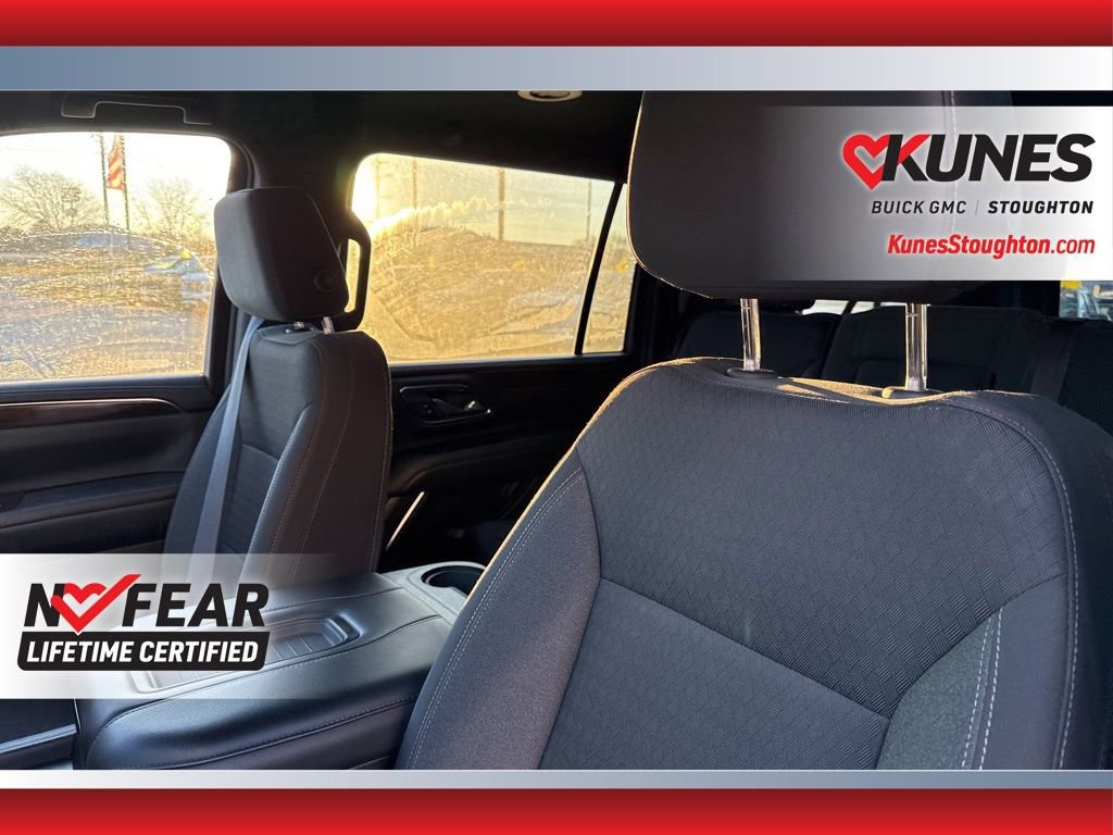 Used 2023 GMC Yukon XL SLE image 19