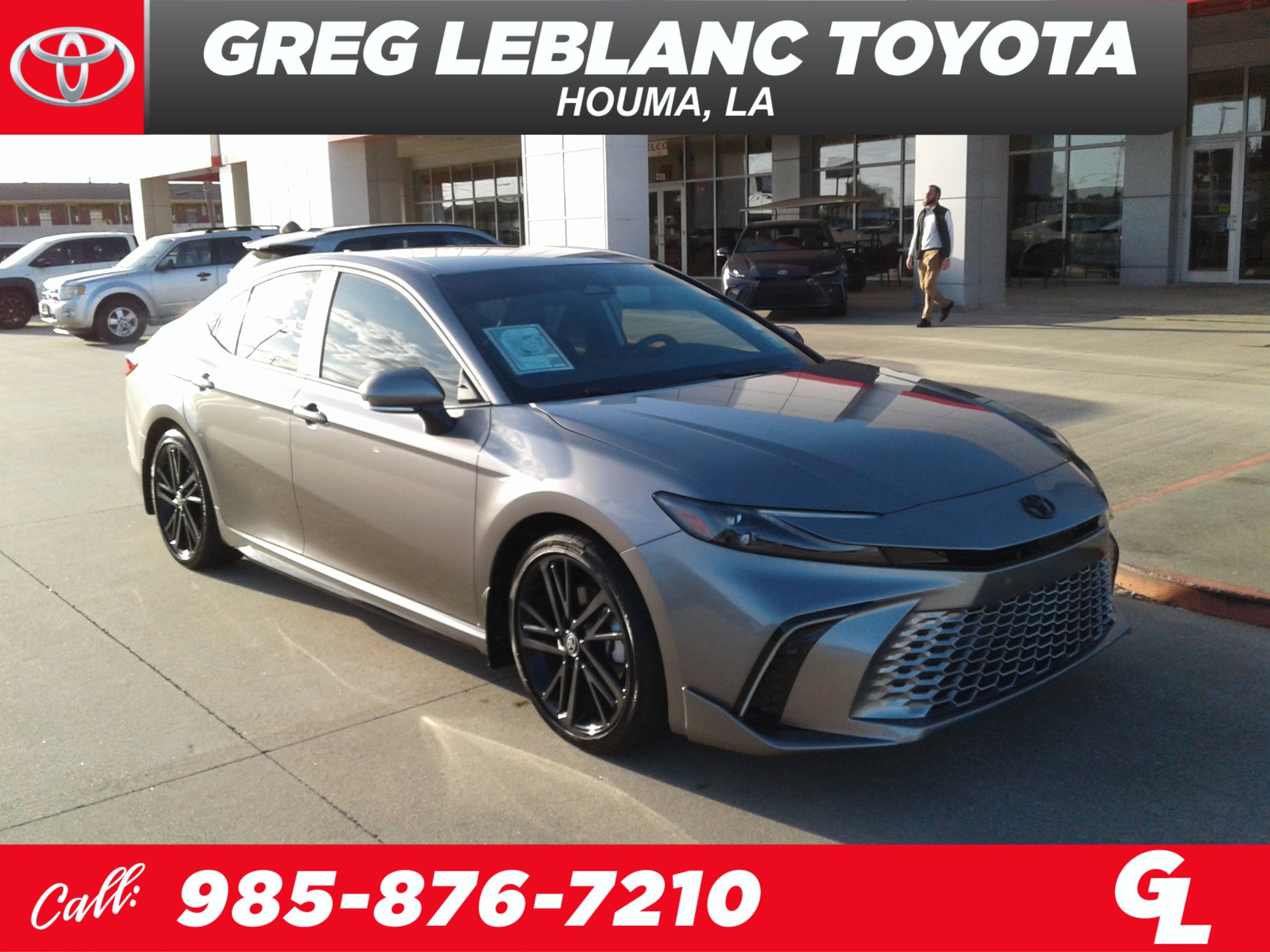 Used 2025 Toyota Camry XSE image 1