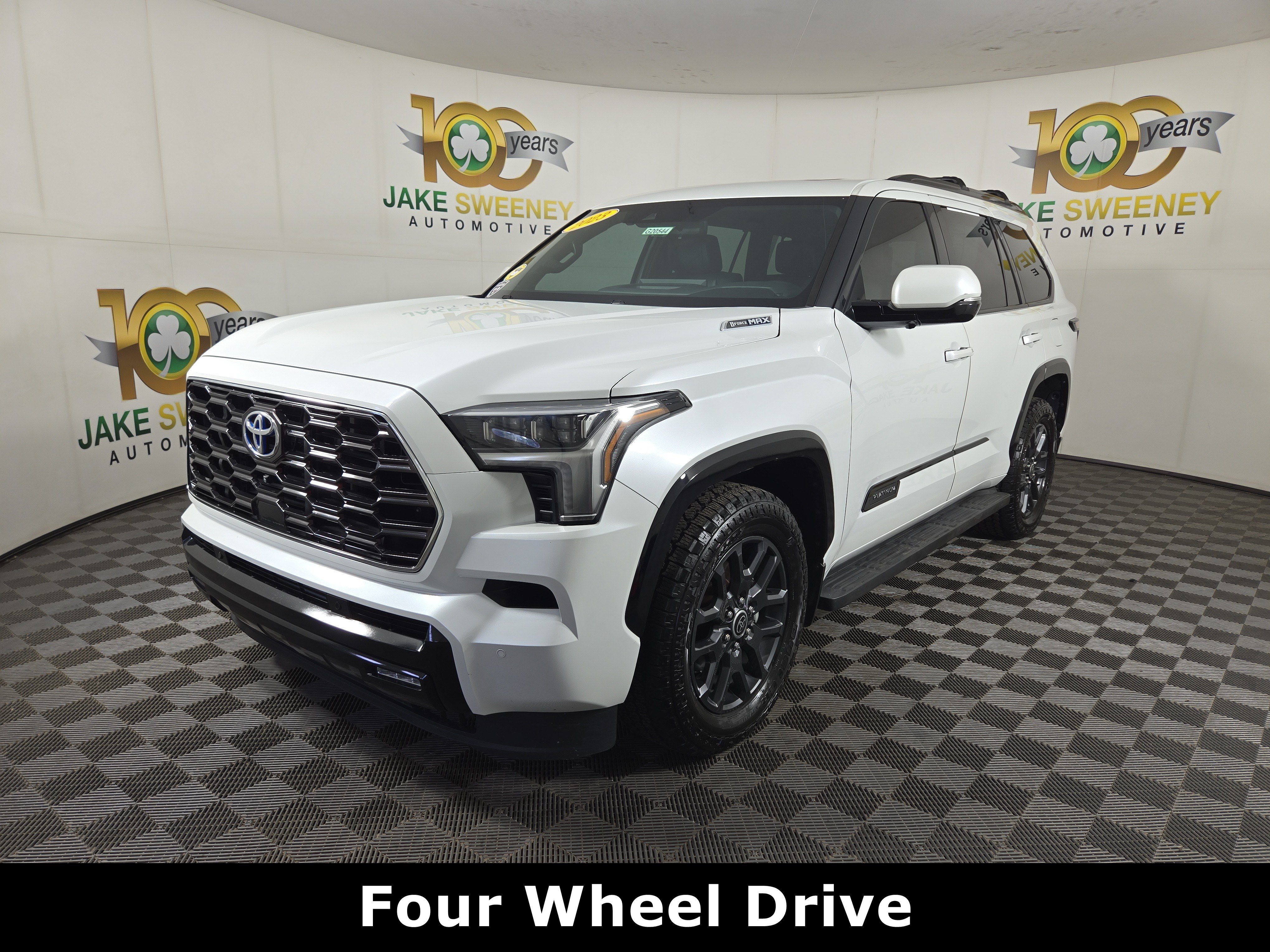 Used 2023 Toyota Sequoia Platinum AWD/4WD image 3