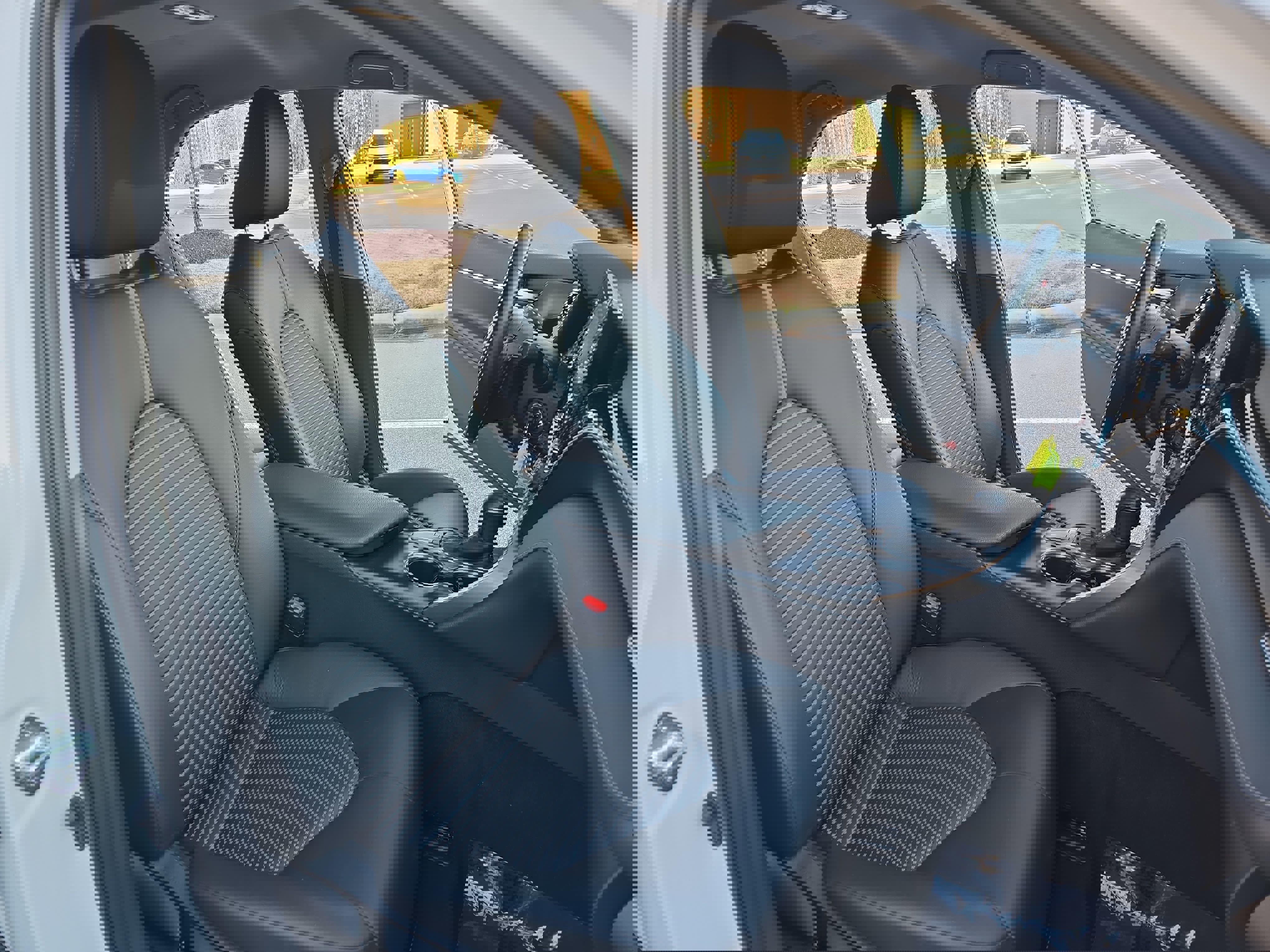 Used 2024 Toyota Camry SE image 10