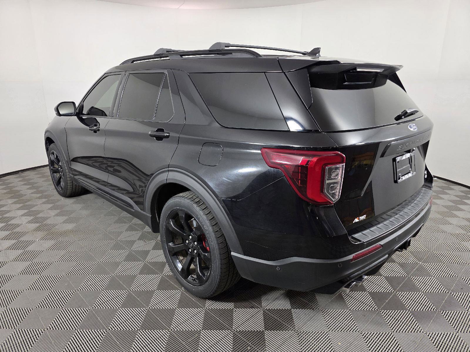 Used 2020 Ford Explorer ST w/ ST Street Pack AWD/4WD image 3