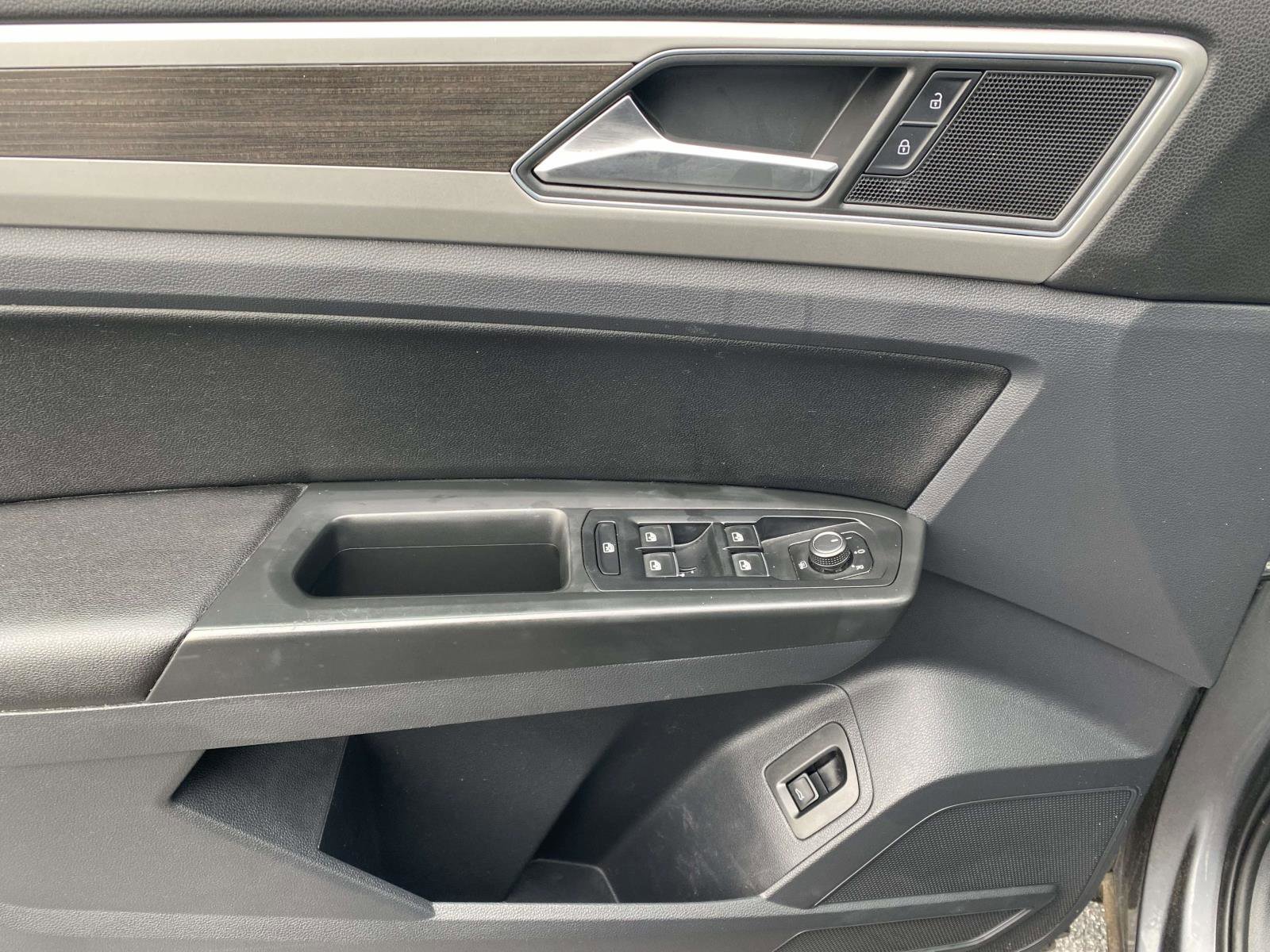 Used 2018 Volkswagen Atlas SE AWD/4WD image 17