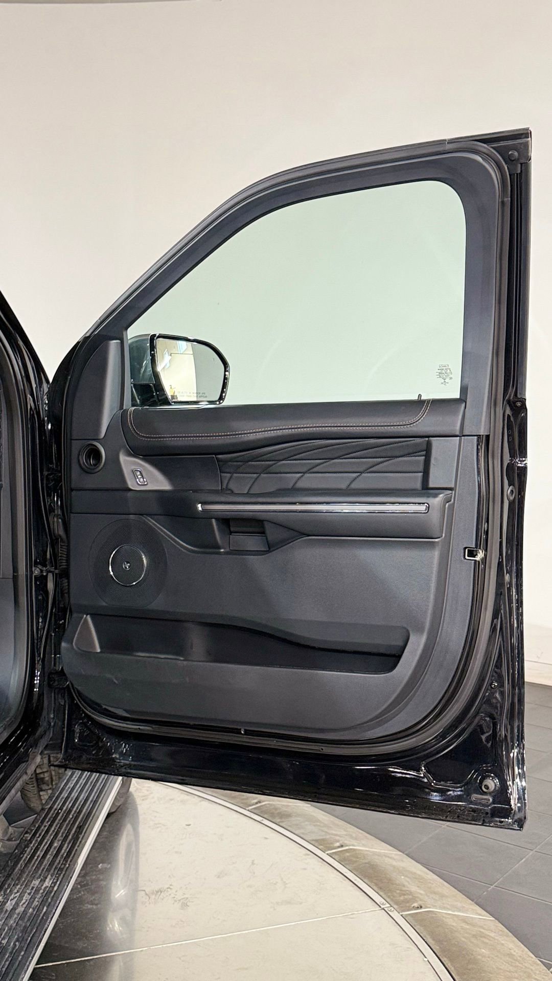 Used 2022 Ford Expedition Platinum image 48