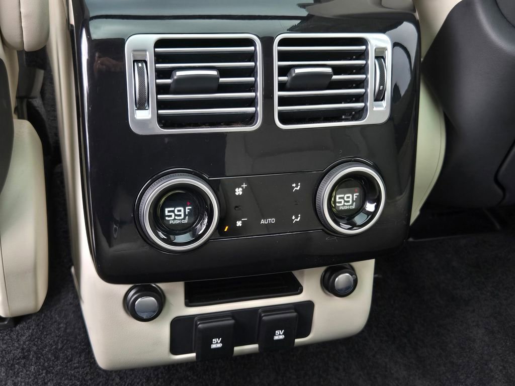 Used 2020 Land Rover Range Rover HSE image 16