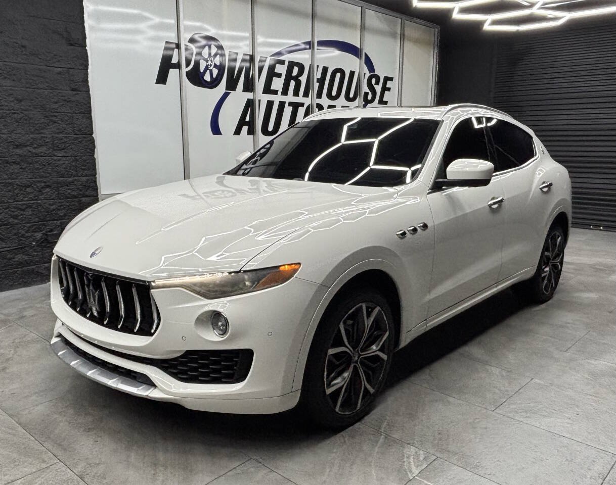 Used 2017 Maserati Levante w/ Luxury Package AWD/4WD image 38