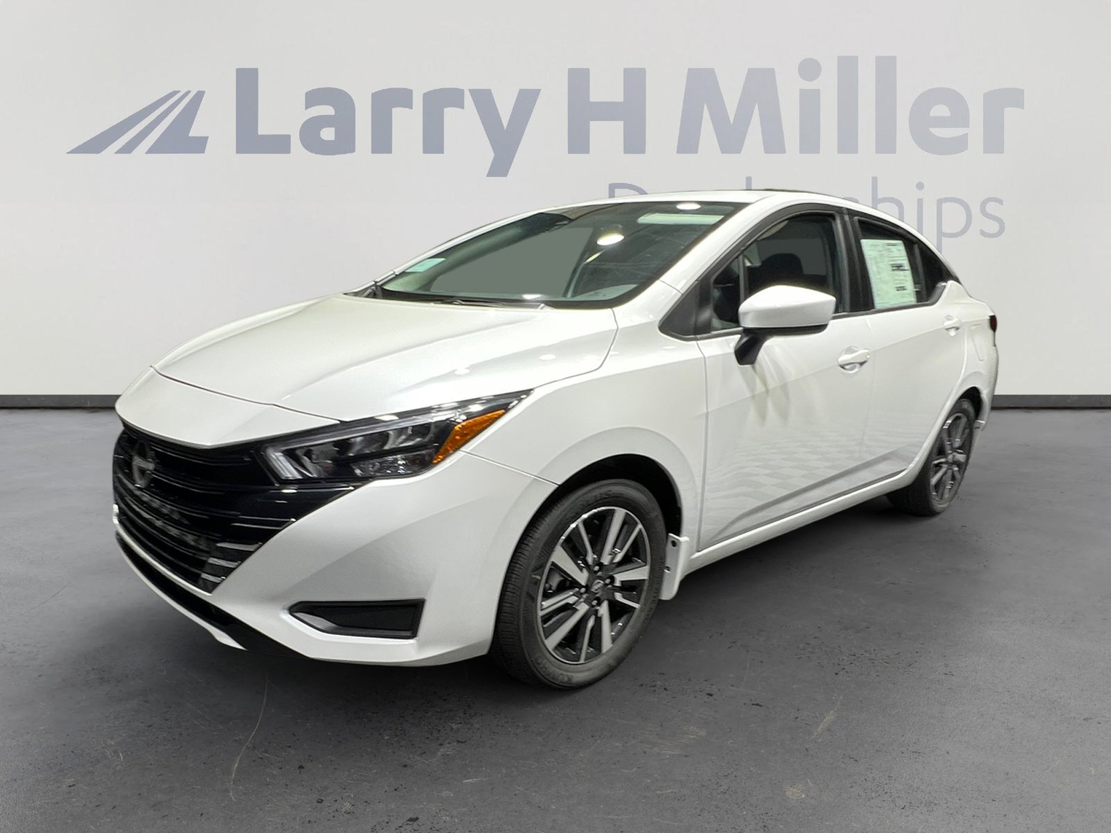 New 2025 Nissan Versa SV w/ Trunk Package image 1