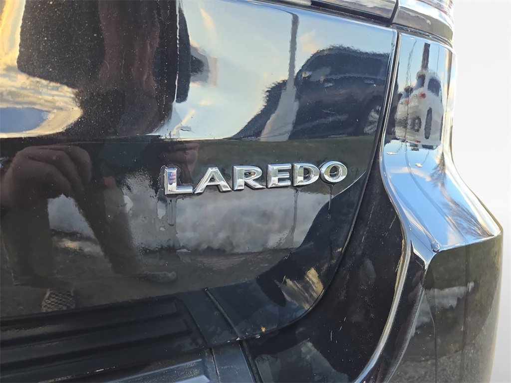 Used 2021 Jeep Grand Cherokee Laredo image 25