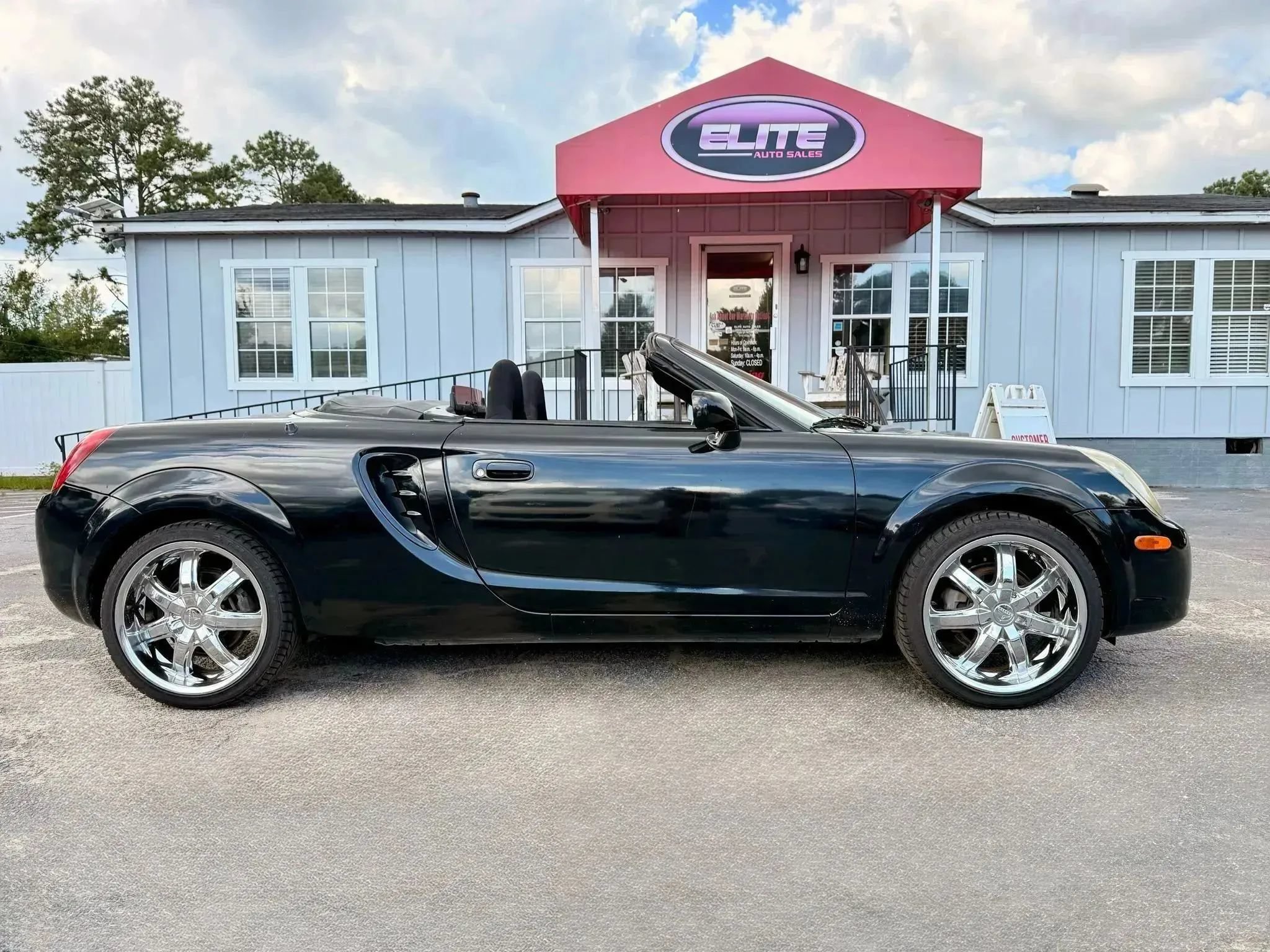 Used 2003 Toyota MR2 RWD image 26