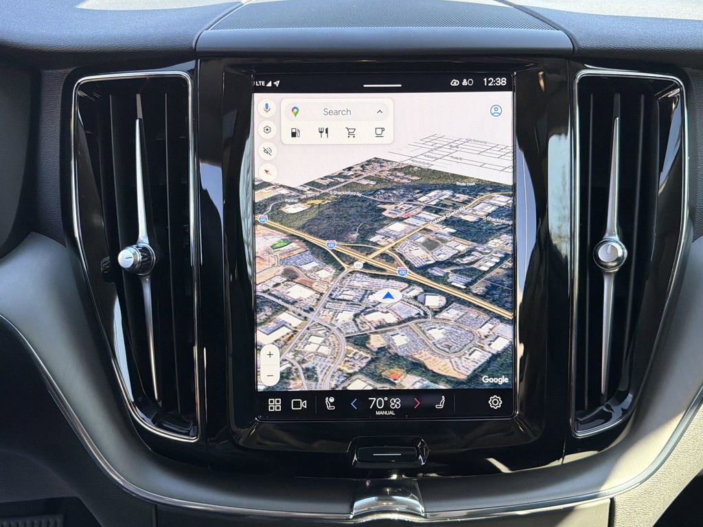 Used 2024 Volvo XC60 B5 Core image 29