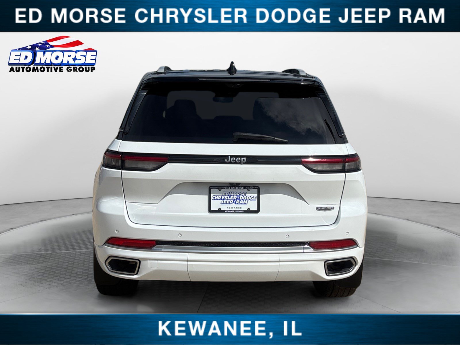 Used 2022 Jeep Grand Cherokee Summit AWD/4WD image 4