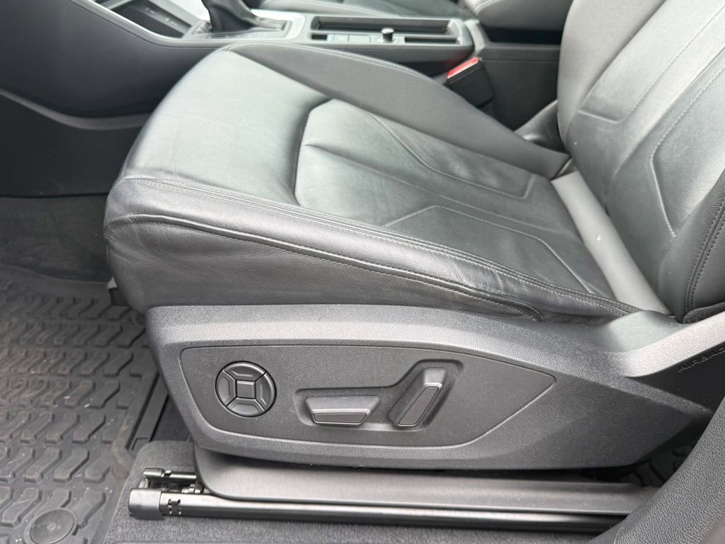 Used 2020 Audi Q3 2.0T Premium w/ Convenience Package image 10