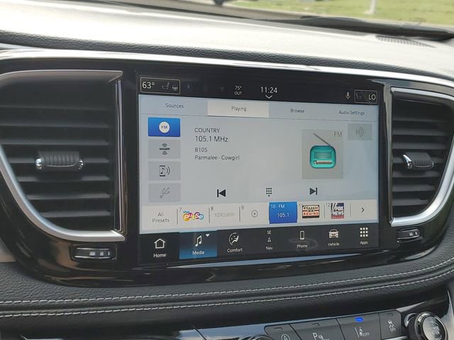 New 2026 Chrysler Pacifica Limited w/ S Appearance Package image 14