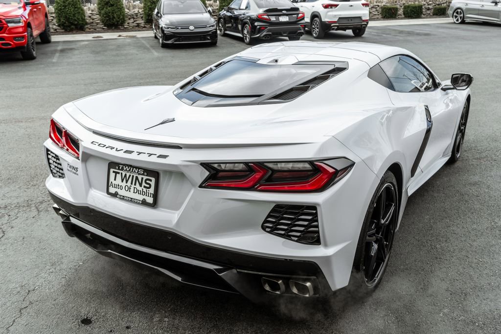 Used 2024 Chevrolet Corvette Stingray Premium Cpe w/ Battery Protection Package image 39