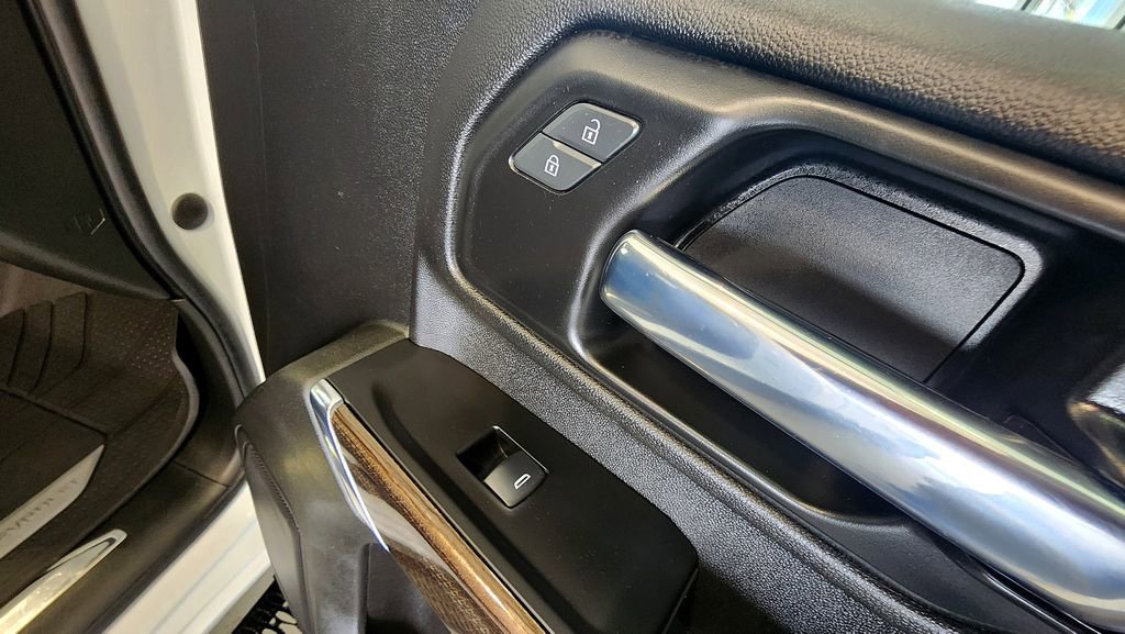 Used 2022 Chevrolet Silverado 3500 LT w/ Convenience Package image 43