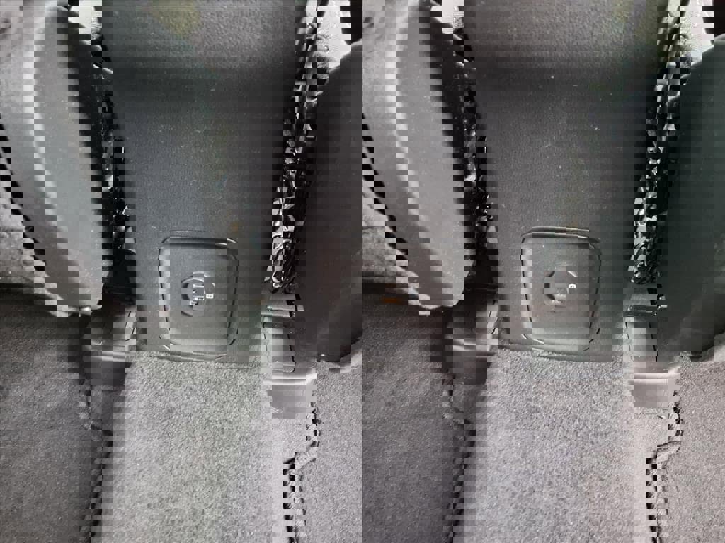 Used 2022 Ford Escape SE image 16