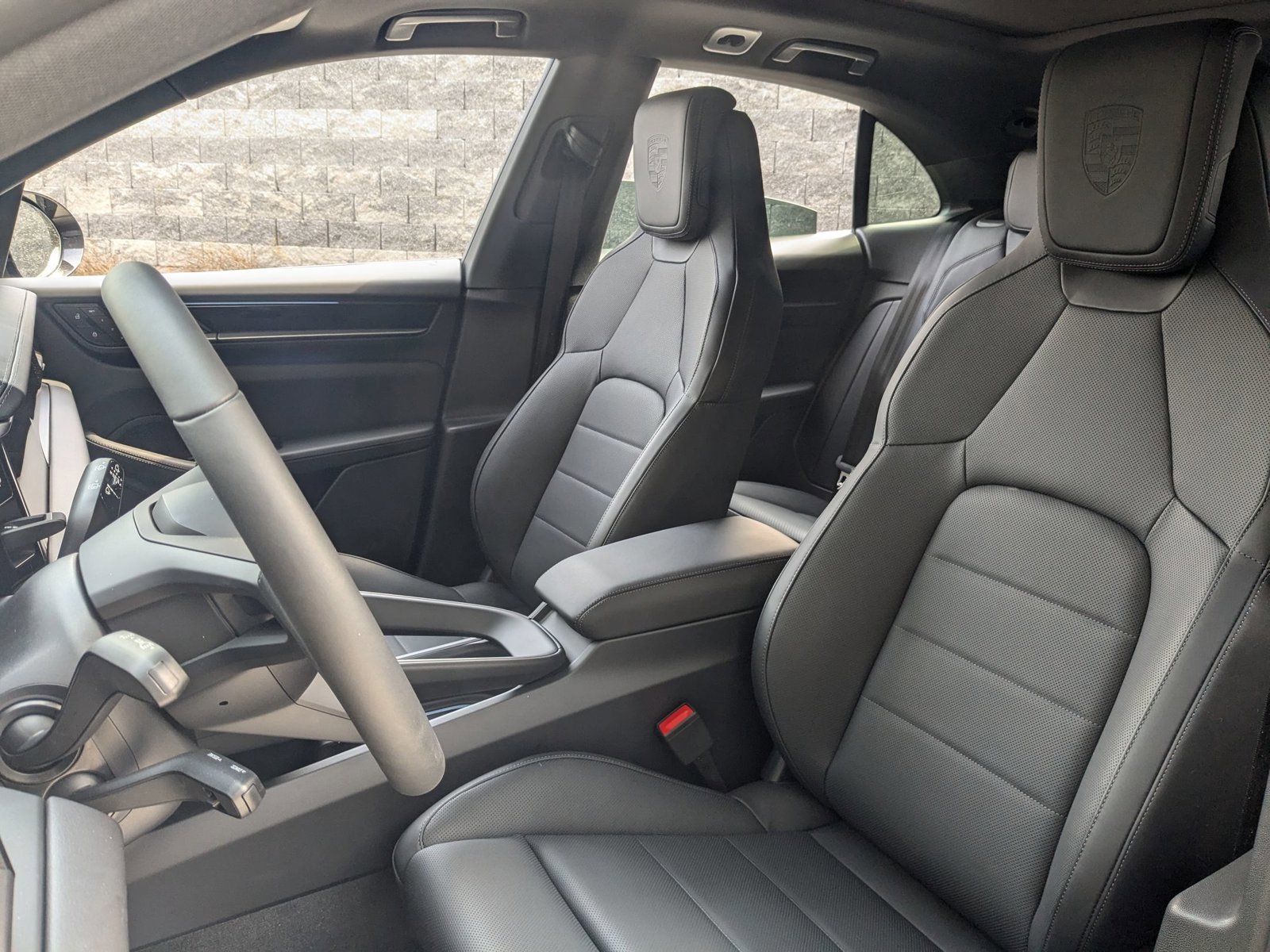 New 2025 Porsche Macan 4S Electric image 5