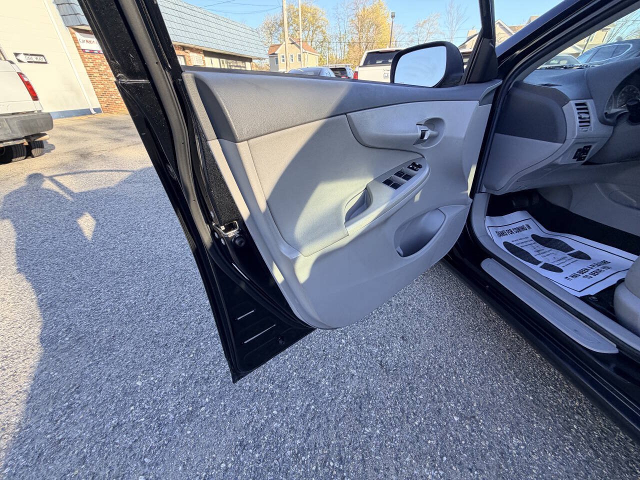 Used 2010 Toyota Corolla LE w/ All Weather Guard Pkg FWD image 30