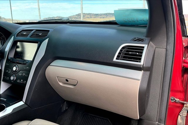 Used 2014 Ford Explorer XLT w/ Equipment Group 202A image 27