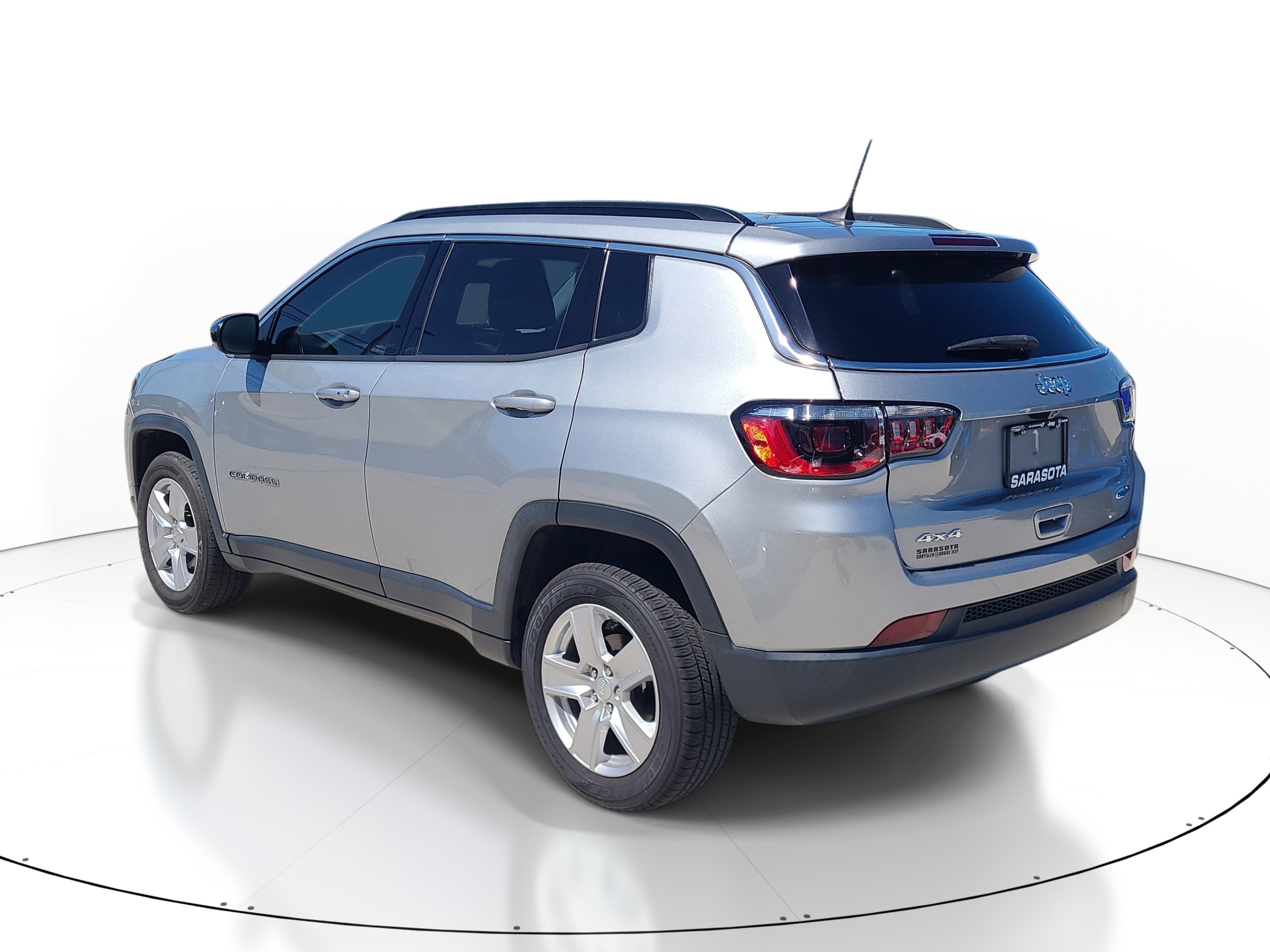 Used 2022 Jeep Compass Latitude image 4