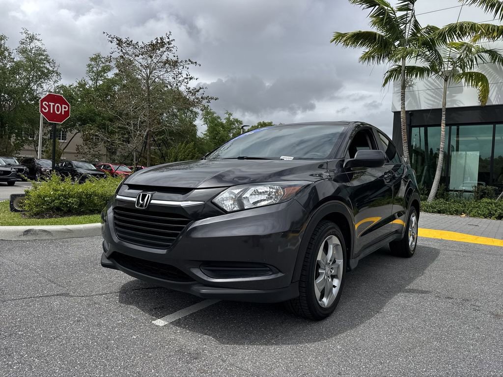 Used 2017 Honda HR-V LX image 31