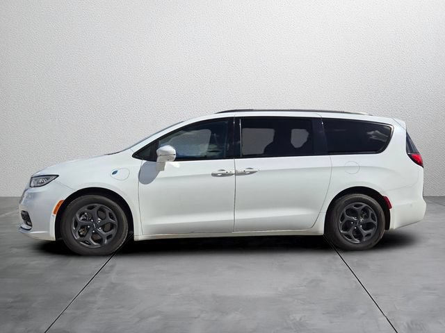 Used 2021 Chrysler Pacifica Touring-L w/ Uconnect Theater Family Group FWD image 2