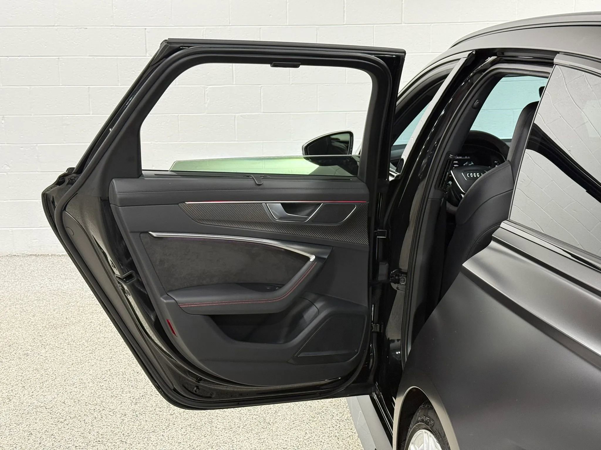 Used 2021 Audi RS 6 w/ Carbon Optic Package image 66