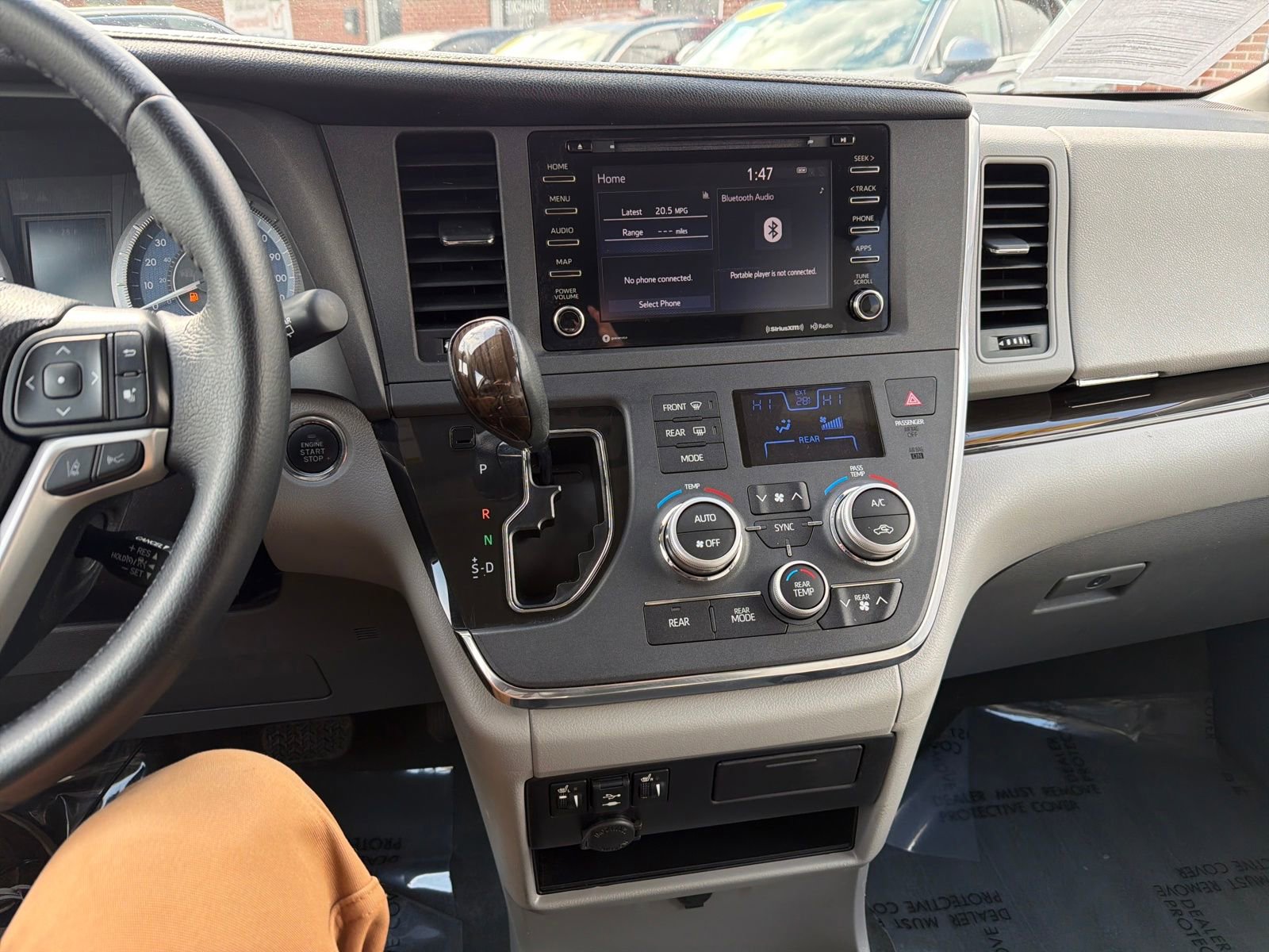 Used 2019 Toyota Sienna XLE FWD image 20