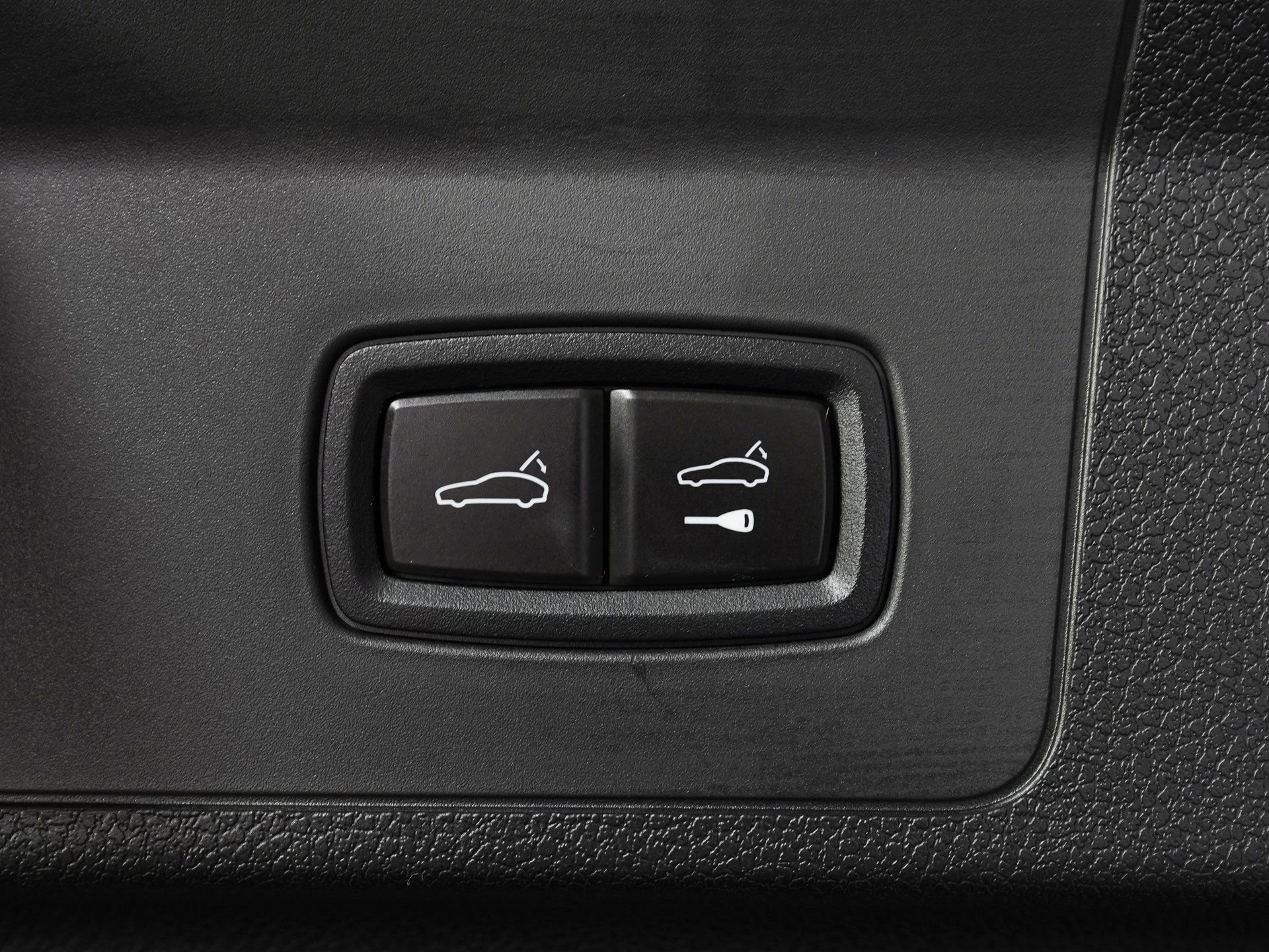 Used 2026 Porsche Panamera image 12