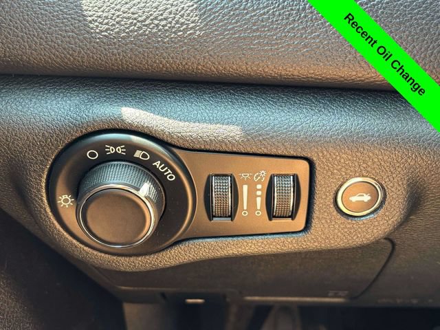 Used 2016 Chrysler 200 LX FWD image 11