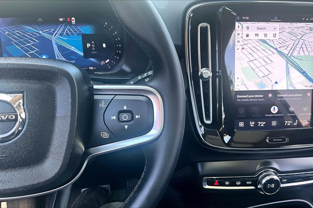 Certified 2025 Volvo XC40 B5 Core AWD/4WD image 28