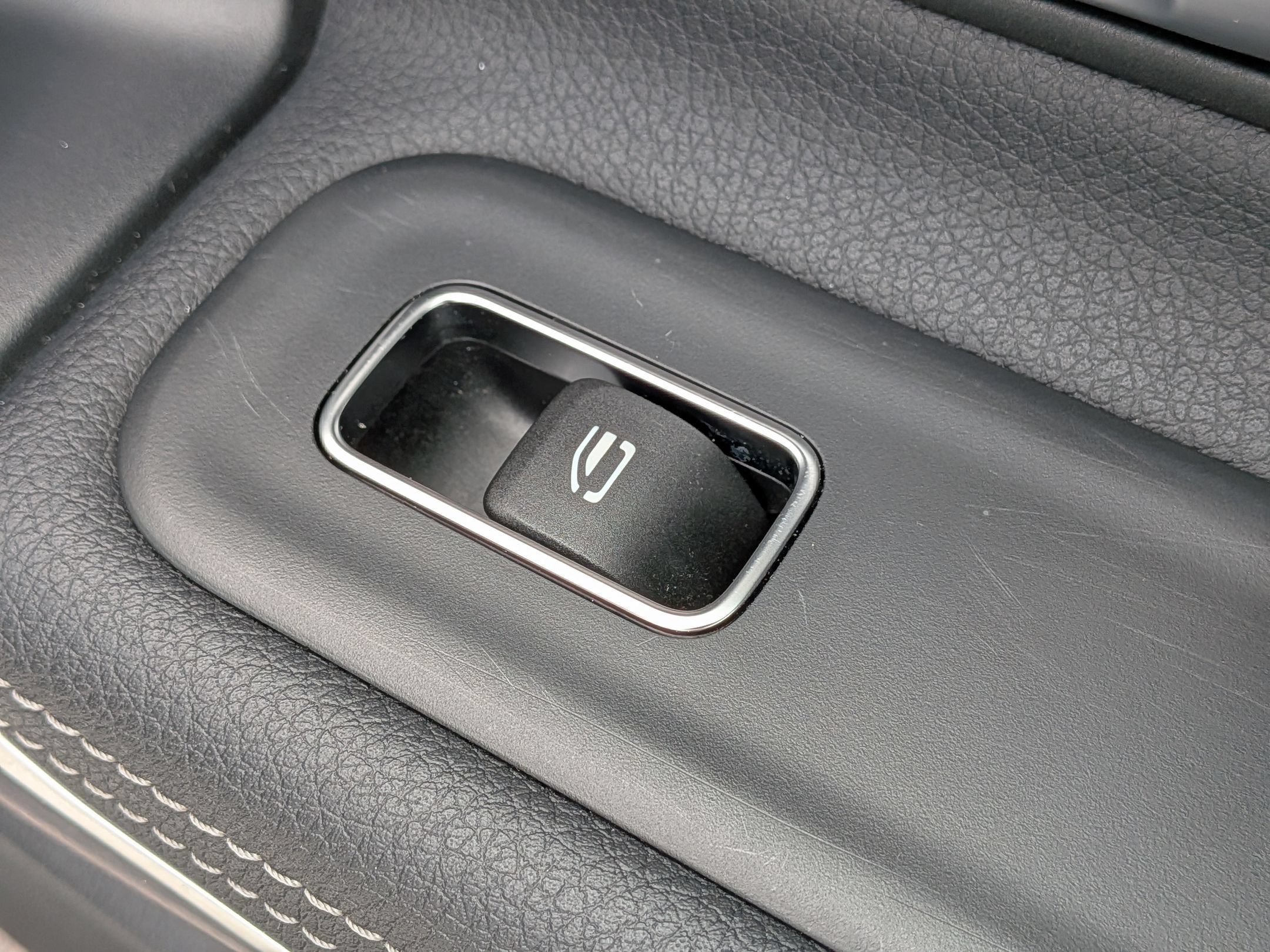 Used 2025 Mercedes-Benz CLA 250 4MATIC image 34