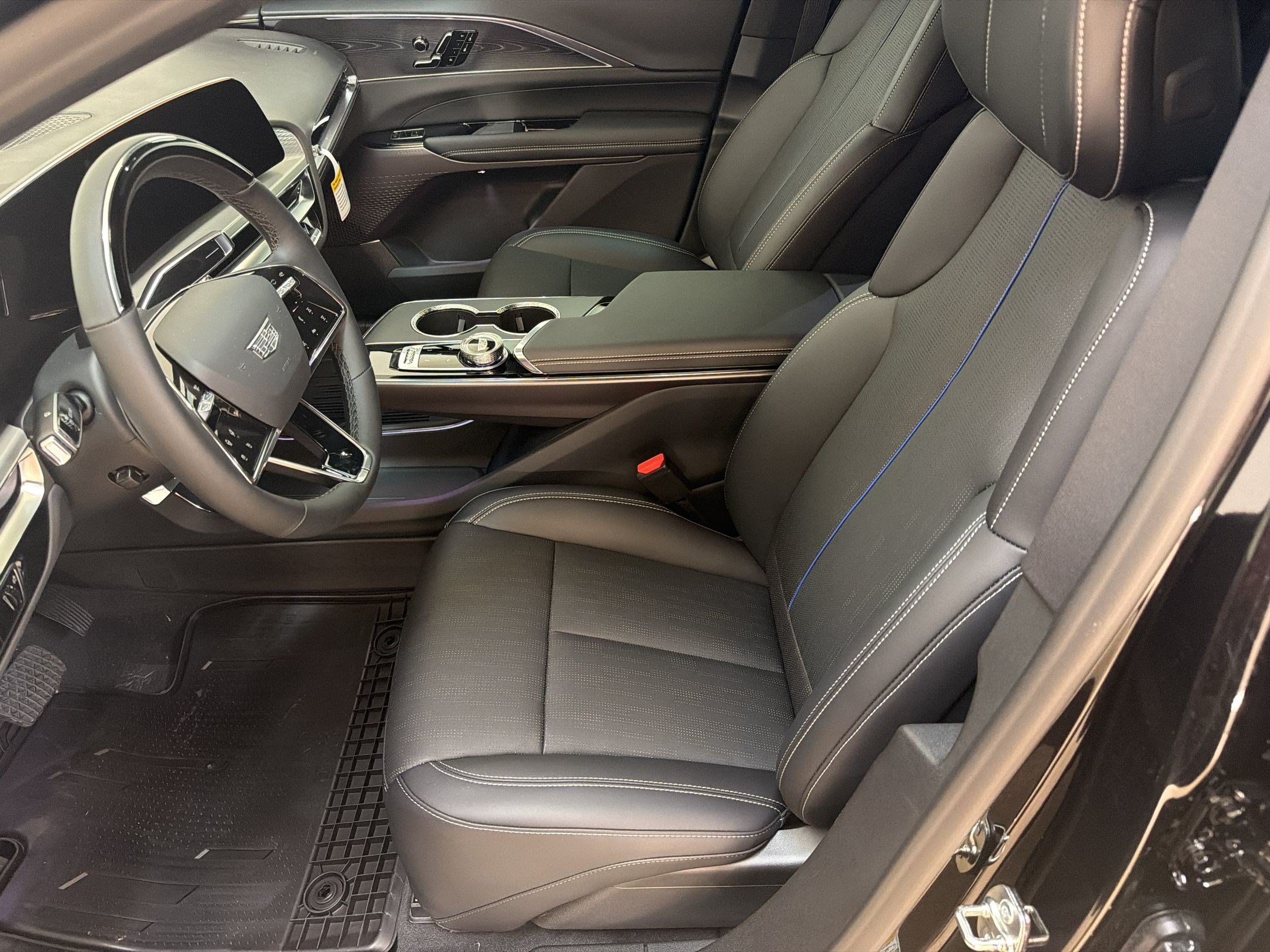 New 2026 Cadillac Lyriq Sport AWD/4WD image 5