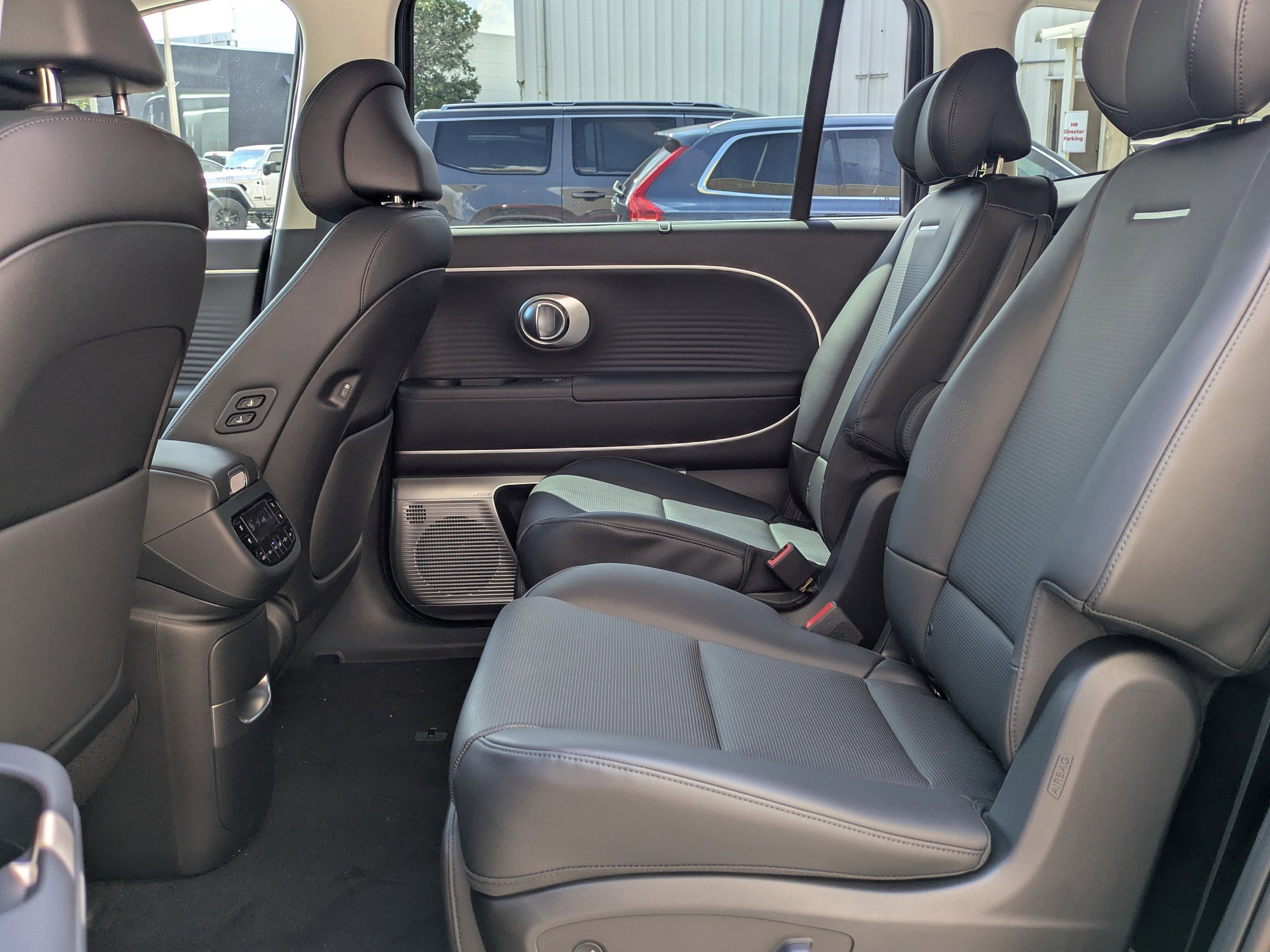 New 2026 Hyundai Ioniq 9 Limited image 15