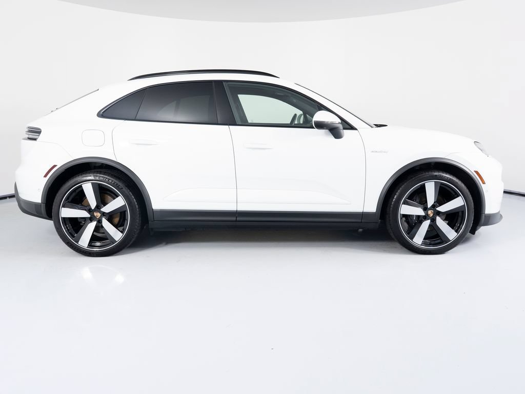 Certified 2025 Porsche Macan 4 Electric AWD/4WD image 11
