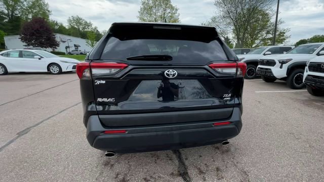 Used 2025 Toyota RAV4 XLE AWD/4WD image 3