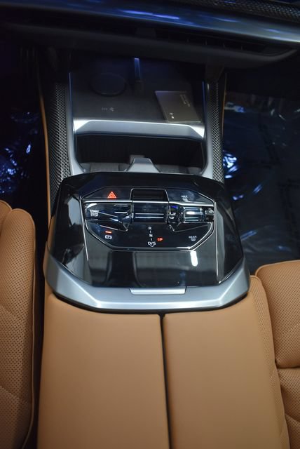 New 2027 BMW 740i xDrive w/ M Sport Package AWD/4WD image 27