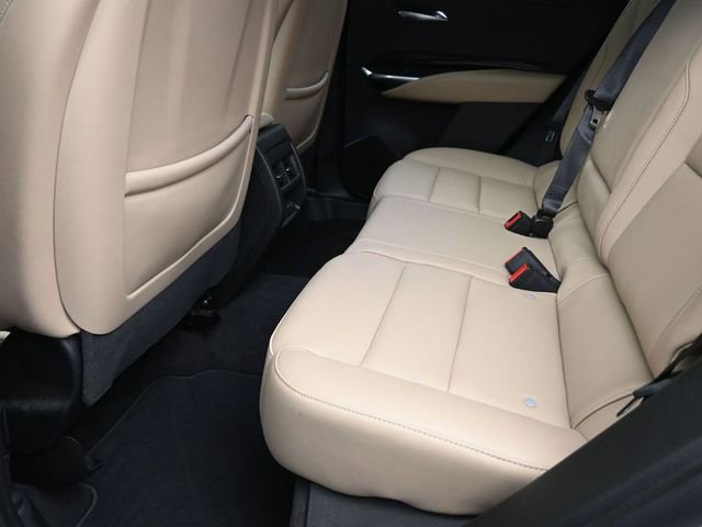 Used 2024 Cadillac XT4 Luxury w/ Cold Weather Package AWD/4WD image 13