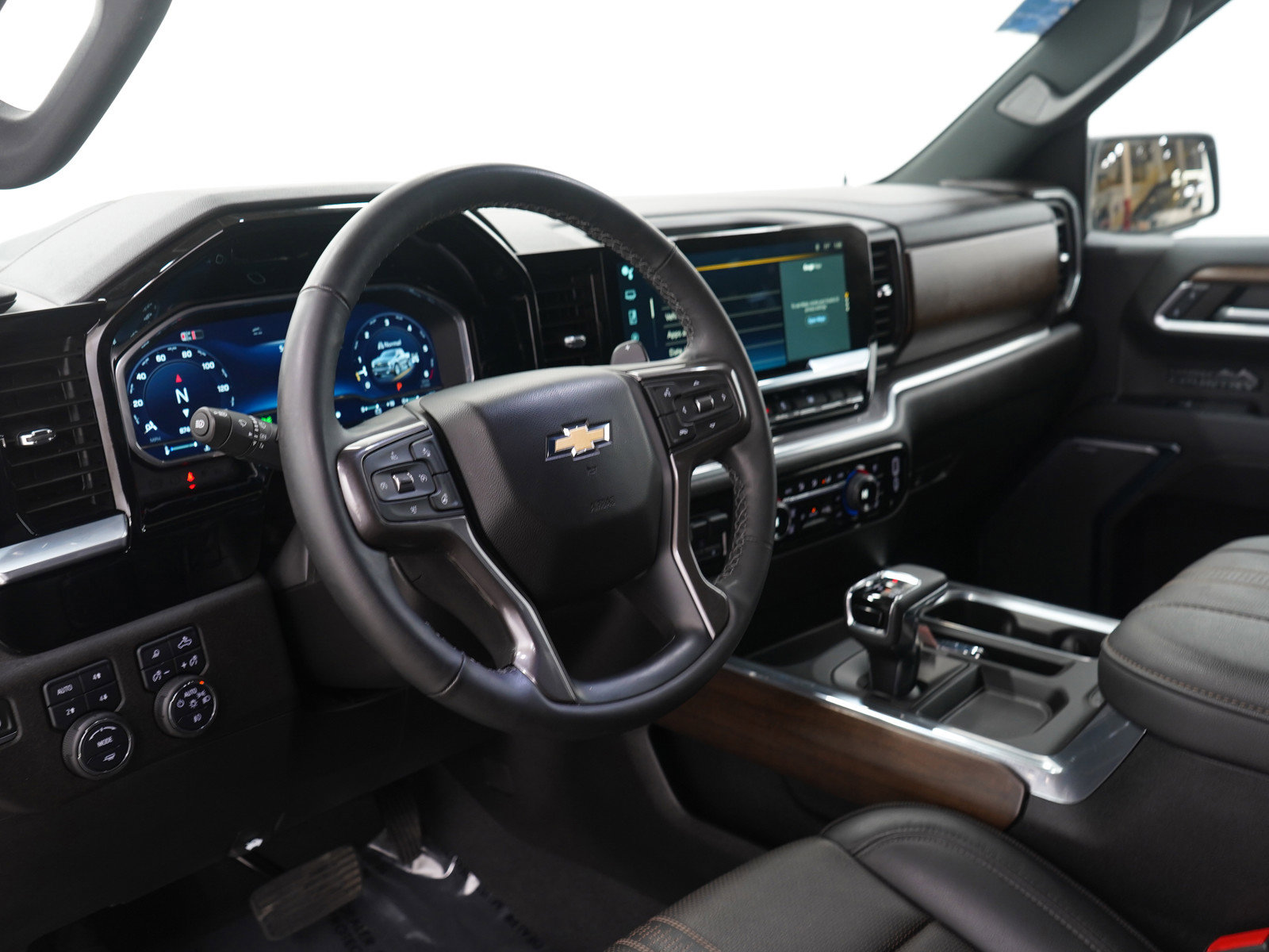 Used 2024 Chevrolet Silverado 1500 High Country image 26