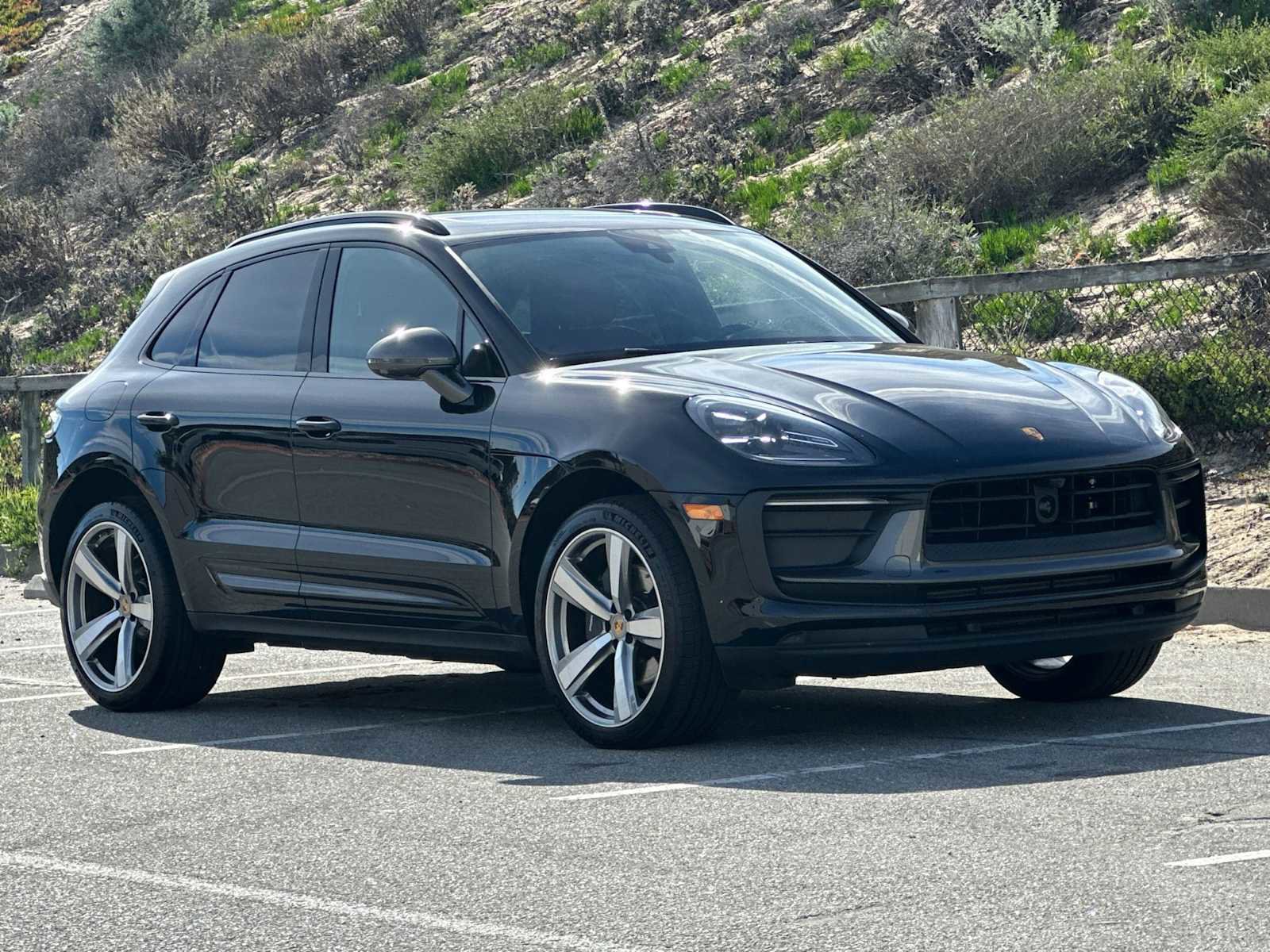 Used 2025 Porsche Macan Turbo image 10