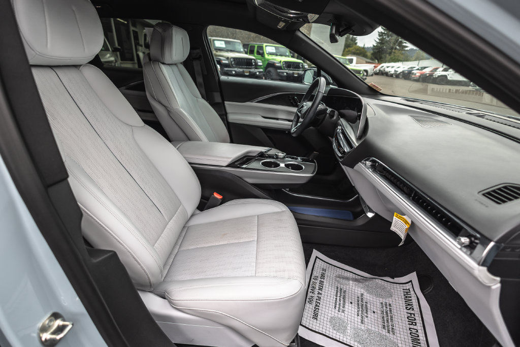 Used 2024 Cadillac Lyriq Sport RWD image 26