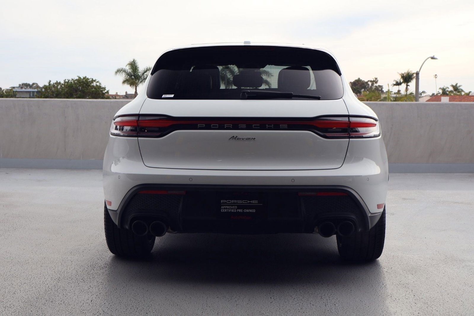 Certified 2025 Porsche Macan image 10