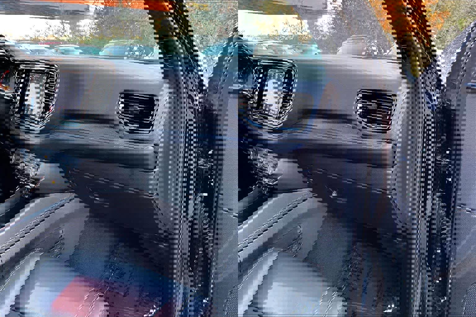 Used 2022 Dodge Durango GT image 18